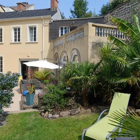 Ferienhaus Maison Au Pied Des Remparts, Parking, Terrain